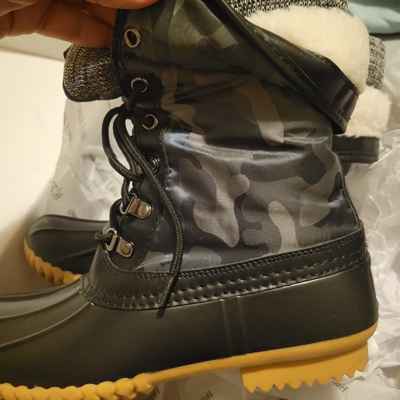 Henry Ferrera Winter Boots Brand New - Picture 3 of 6
